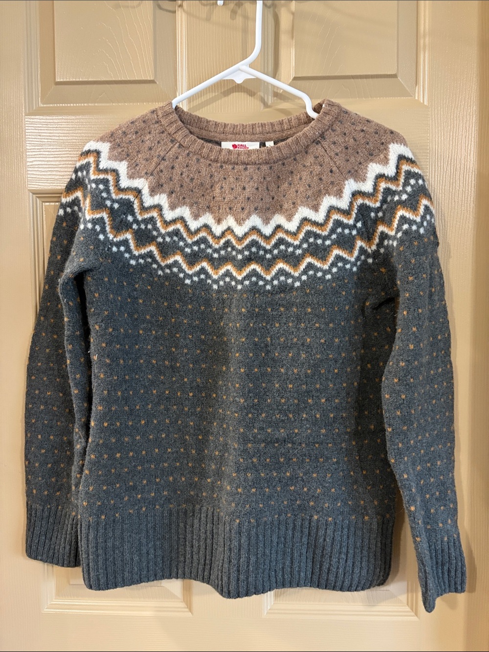 Fjallraven Övik Crewneck Sweater in Green, Brown & White
